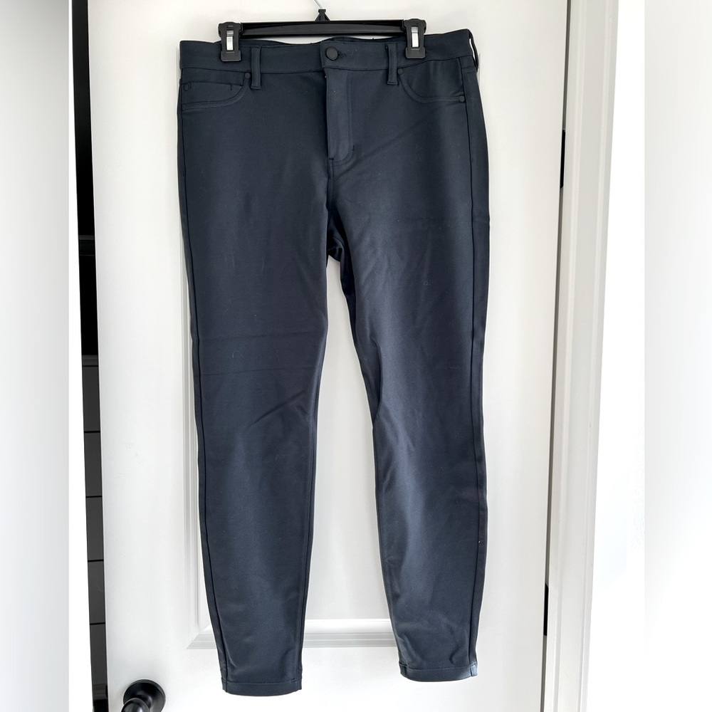 EUC Liverpool Ankle cut Leggings
